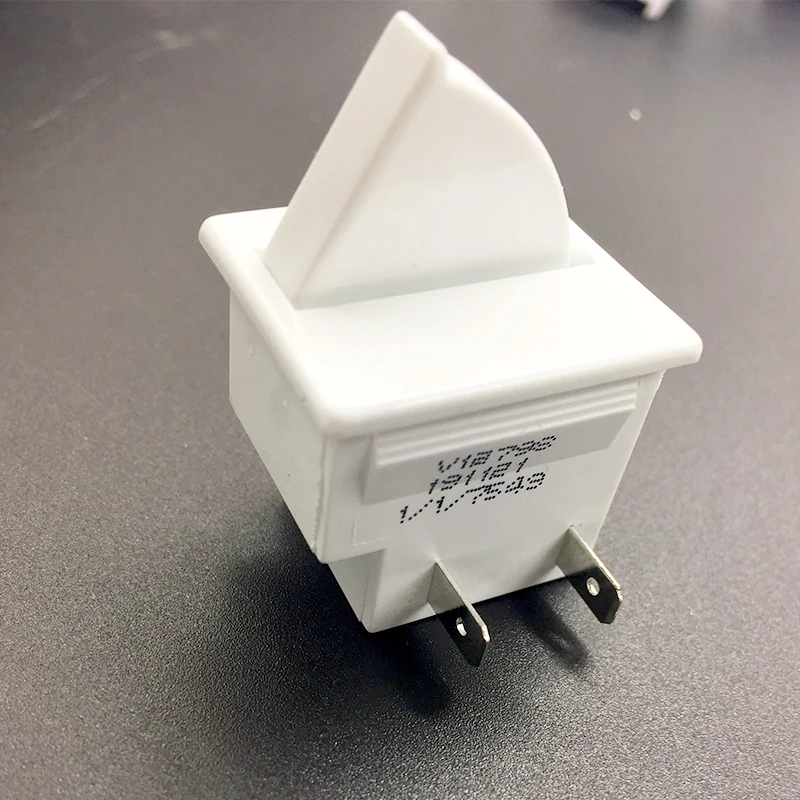 مناسب لمفتاح فتح باب ثلاجة هاي - مراجعة Light Switch وسعره
