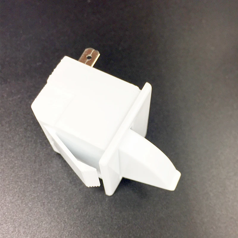 مناسب لمفتاح فتح باب ثلاجة هاي - مراجعة Light Switch وسعره